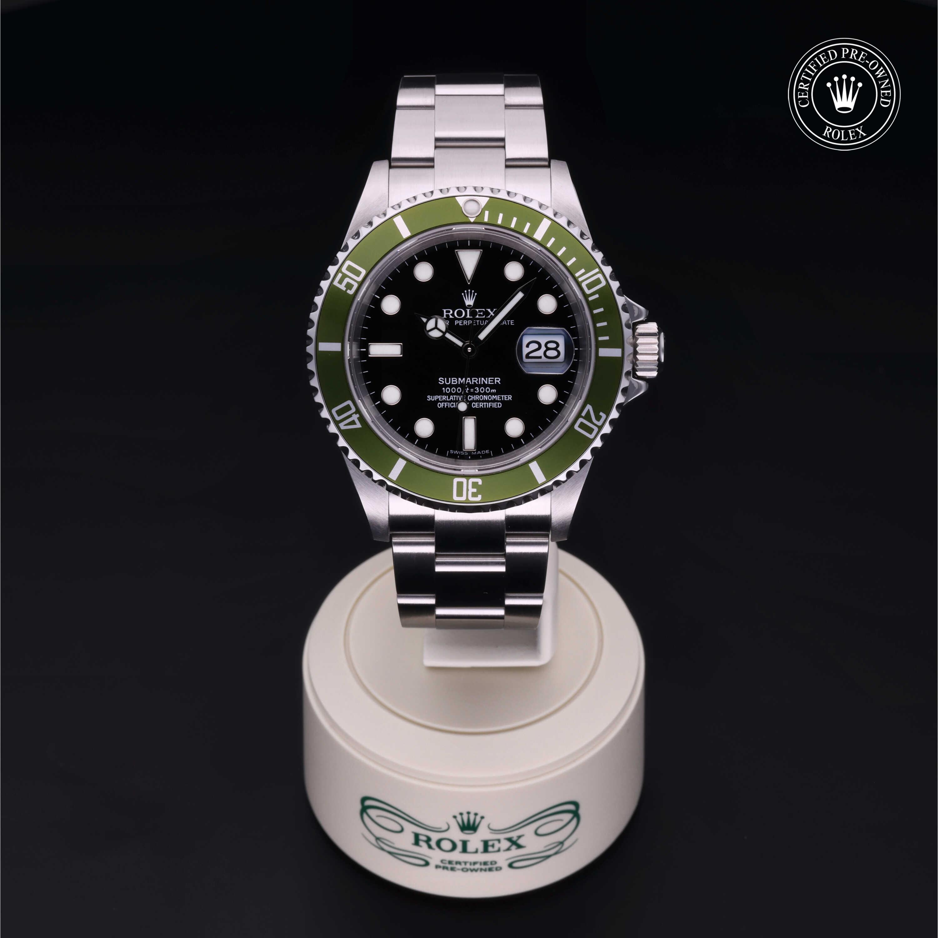 Rolex Submariner Date 360 view 16610LV