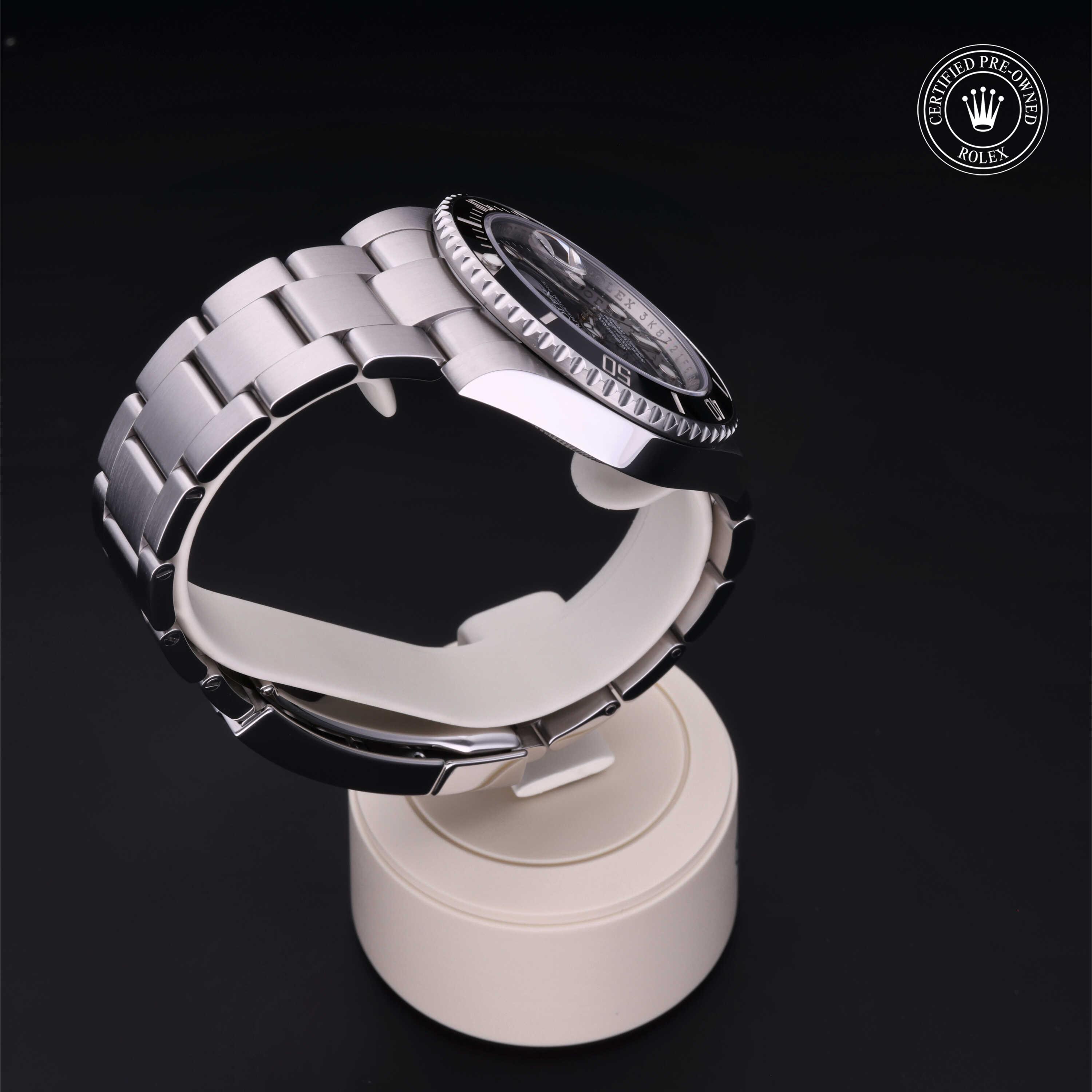 Rolex Submariner Date 360 view 116610LN