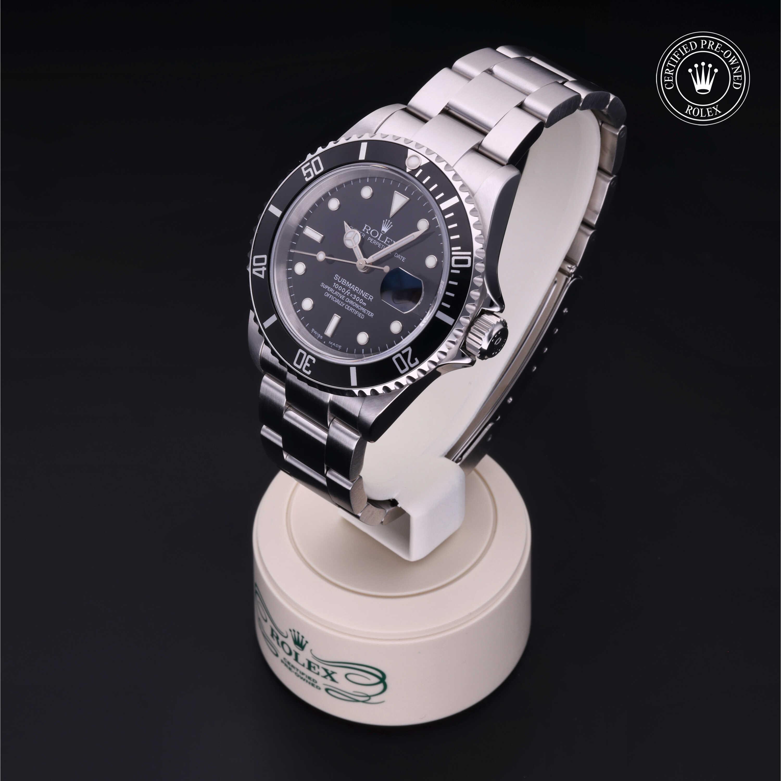 Rolex Submariner Date 360 view 16610