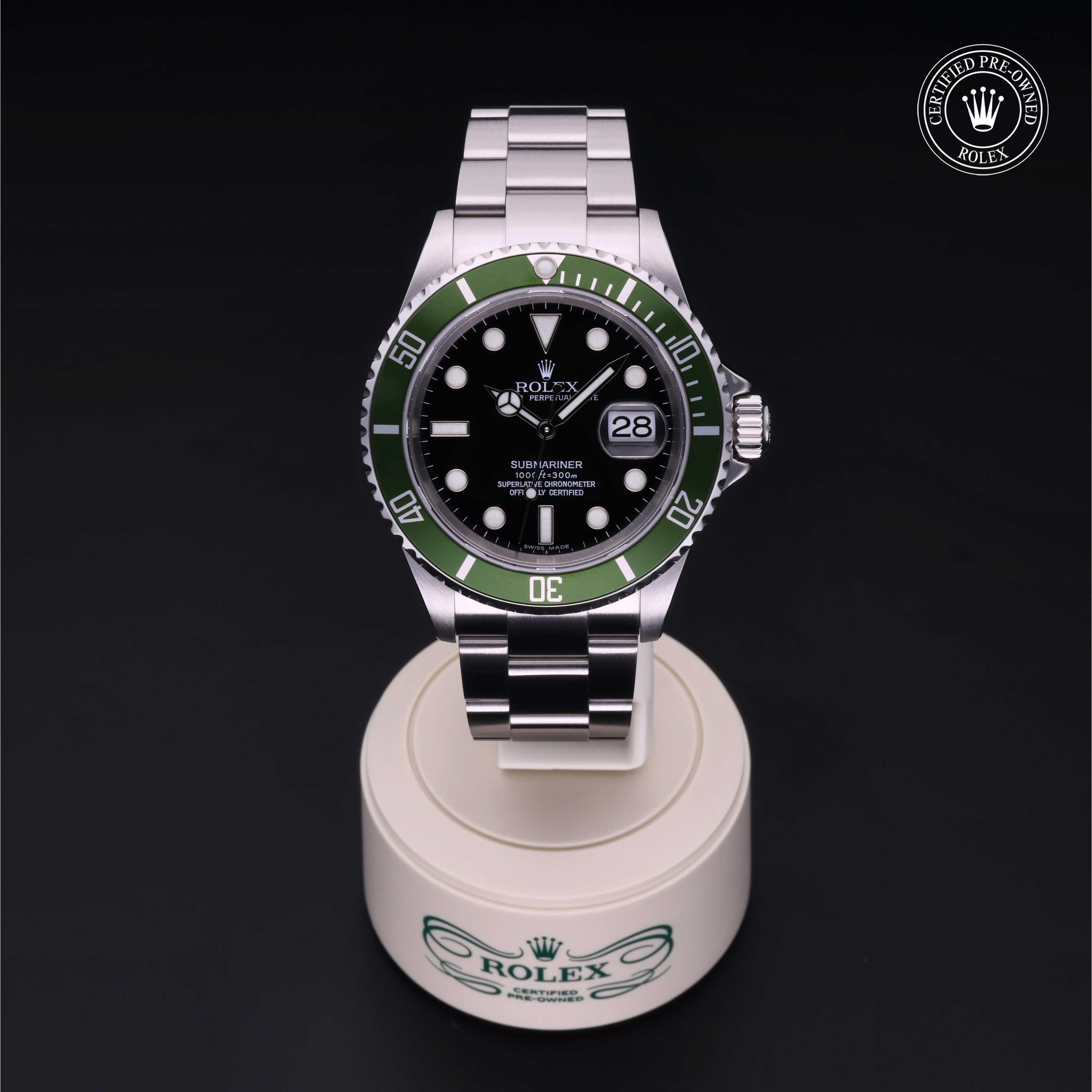 Rolex Submariner Date 360 view 16610LV