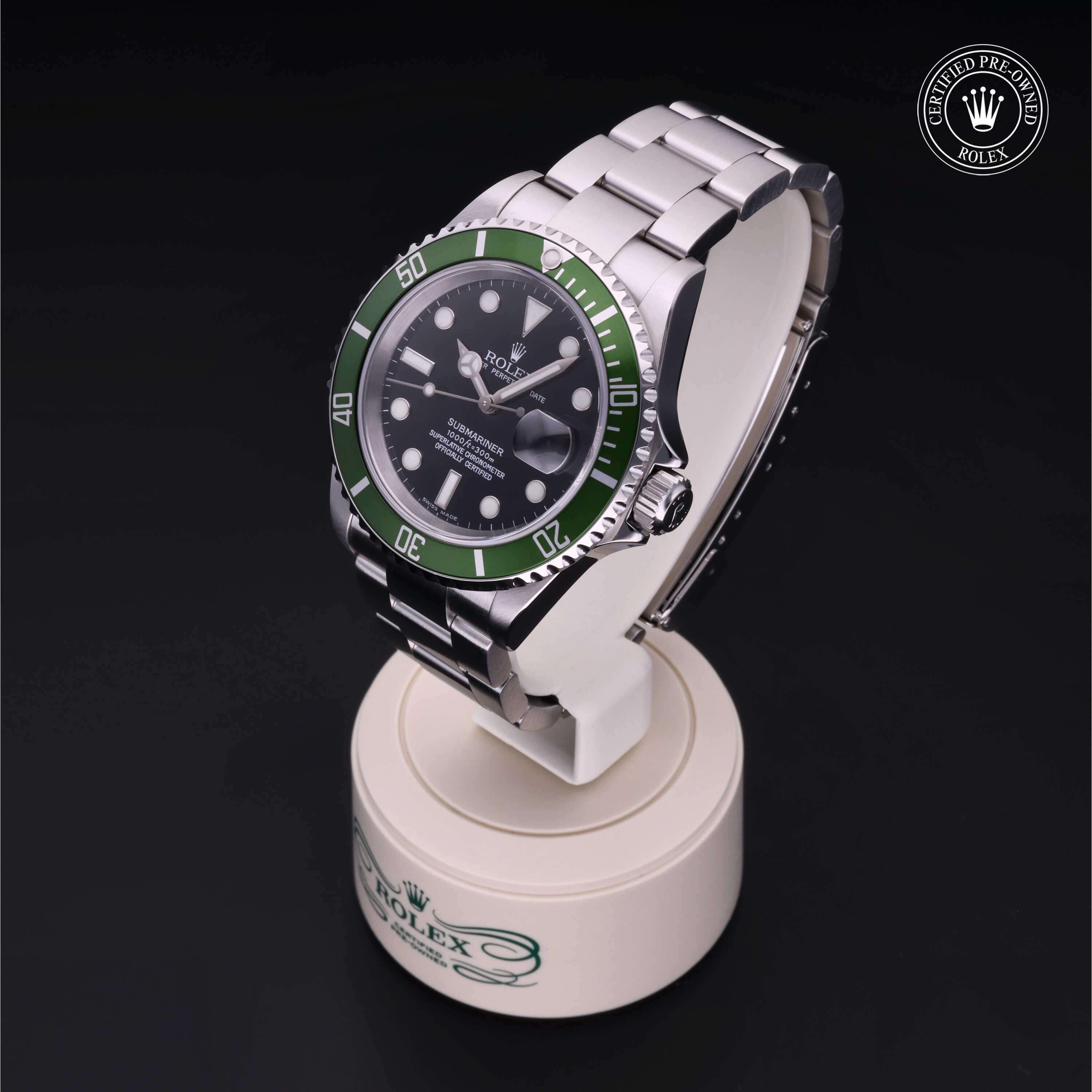 Rolex Submariner Date 360 view 16610LV