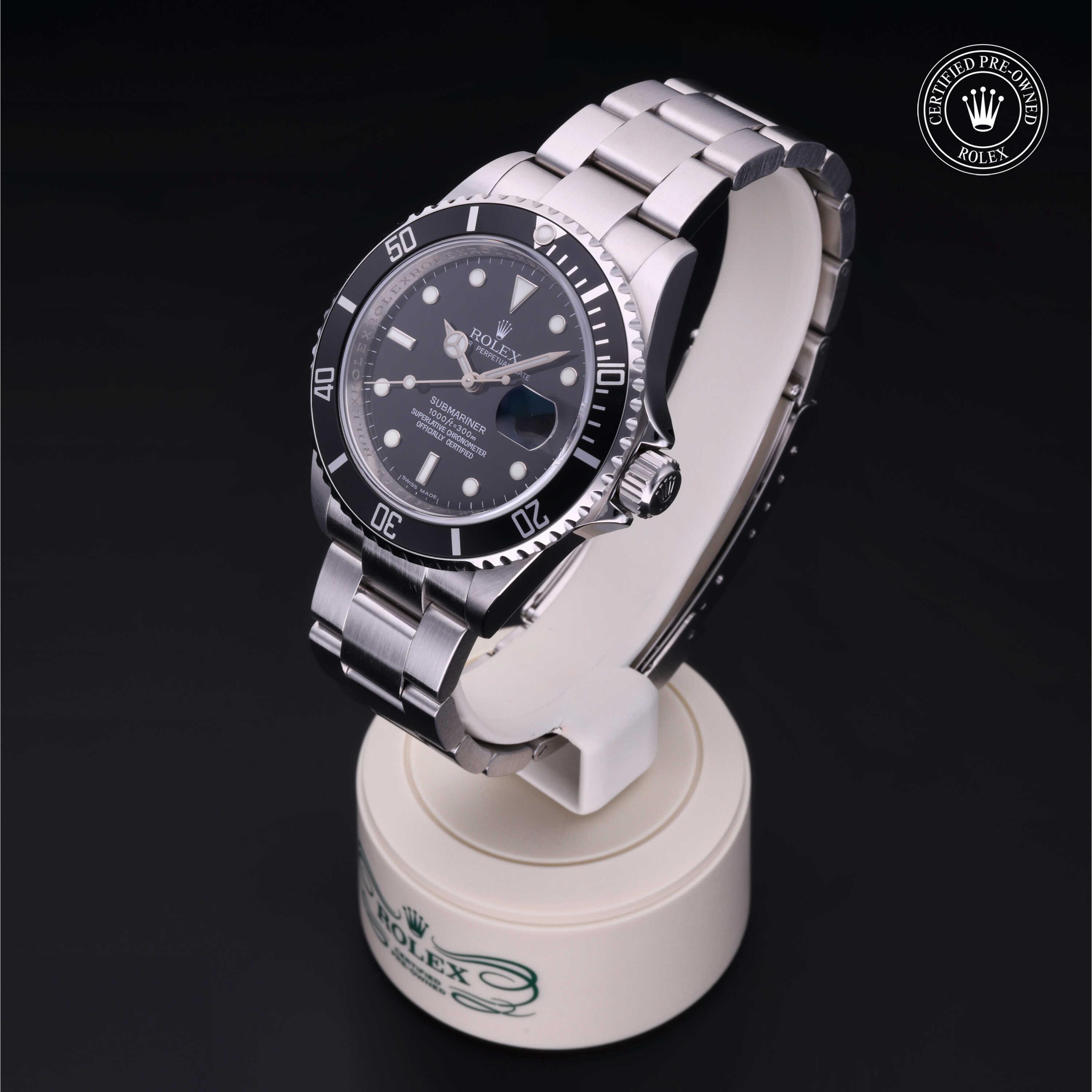 Rolex Submariner Date 360 view 16610