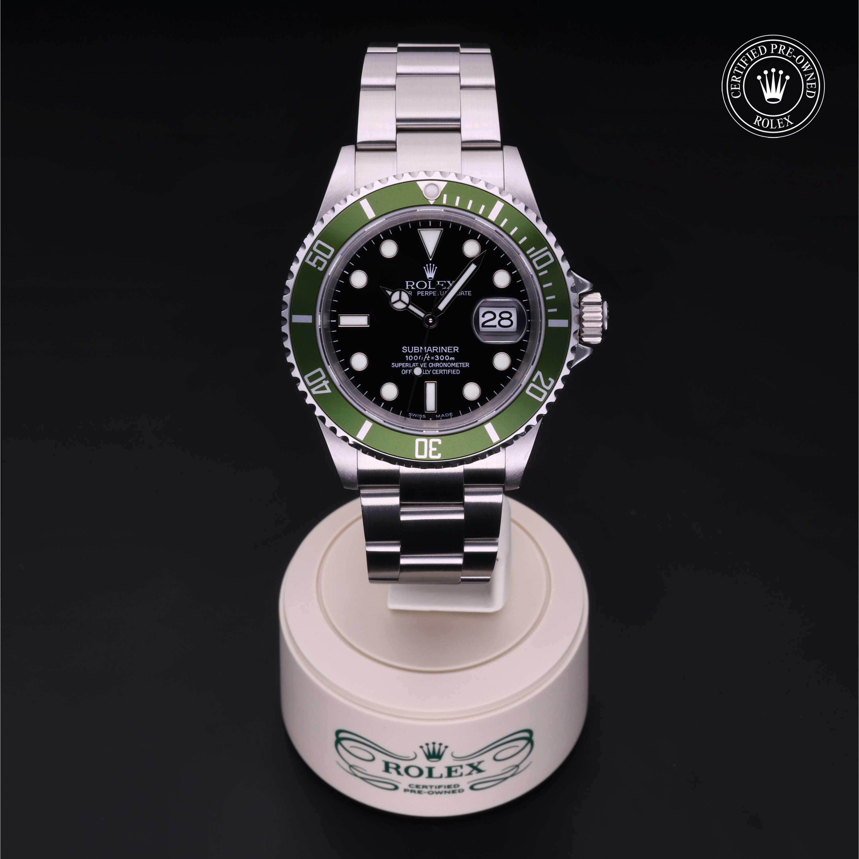 Rolex Submariner Date 360 view 16610LV